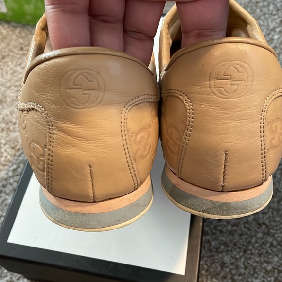 Beautiful throwback Gucci shoes 💯 authentic - Picture 6 of 13